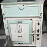 Antique electrical stove. not in working order. R1200. Needs TLC