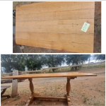 Oak Dining roonm table.R2500